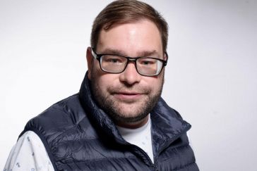 Всеволод Коршунов : «С начинающим сценаристом, каким бы одаренным он ни был, надо планомерно работать» 