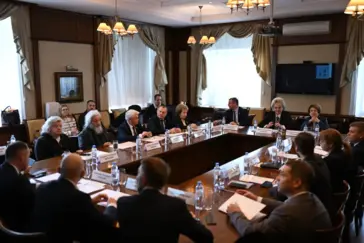 Сильные институты для авторов и государства