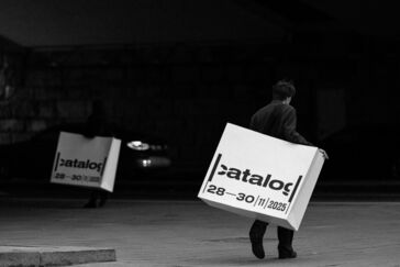 На «Золотом» крыльце: В Москве пройдет четвертый выпуск ярмарки современного искусства |catalog|