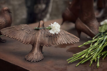 В Москве состоялось торжественное открытие скульптурной композиции, посвящённой основателям Камерного театра Александру Таирову  и Алисе Коонен 