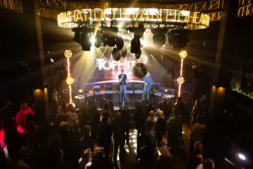 TopHit: каждый пятый трек в интернет-чартах создан с помощью нейросетей