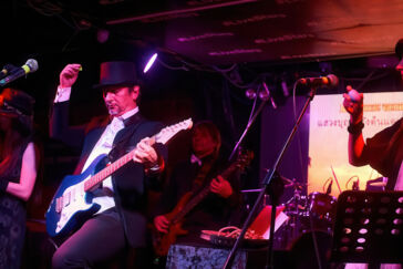 25 лет группе «Бостонское чаепитие»: как «шпионы гламура» предвосхитили азиатский тренд 