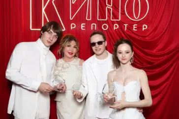 Три звезды: юбилейная XV церемония премии «Аванс» назвала своих героев