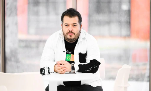 Управляя «Вдохновением»: «Макаки», «Чайка» и «Обыкновенное чудо»